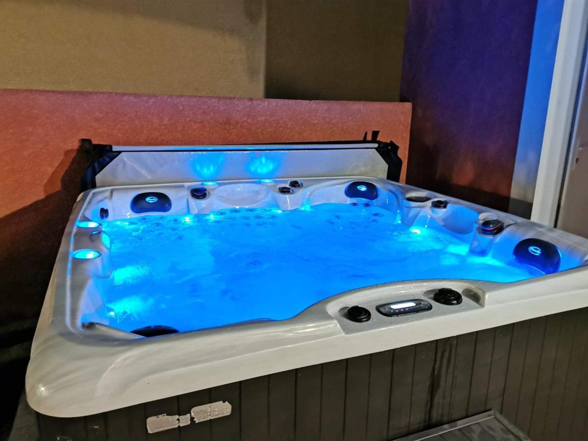 Villa Elegante A Carcassonne Avec Jardin Et Jacuzzi Ngoại thất bức ảnh